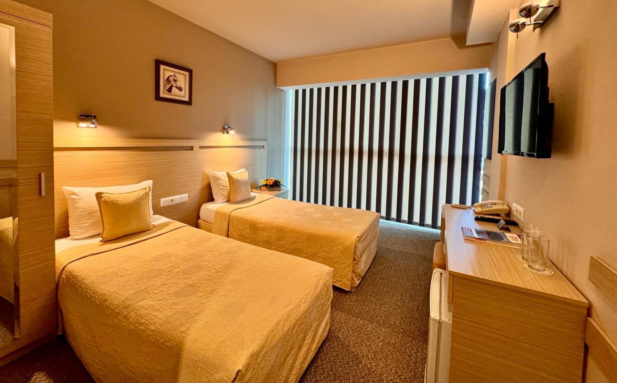 Expo Hotel Plovdiv Kültér fotó