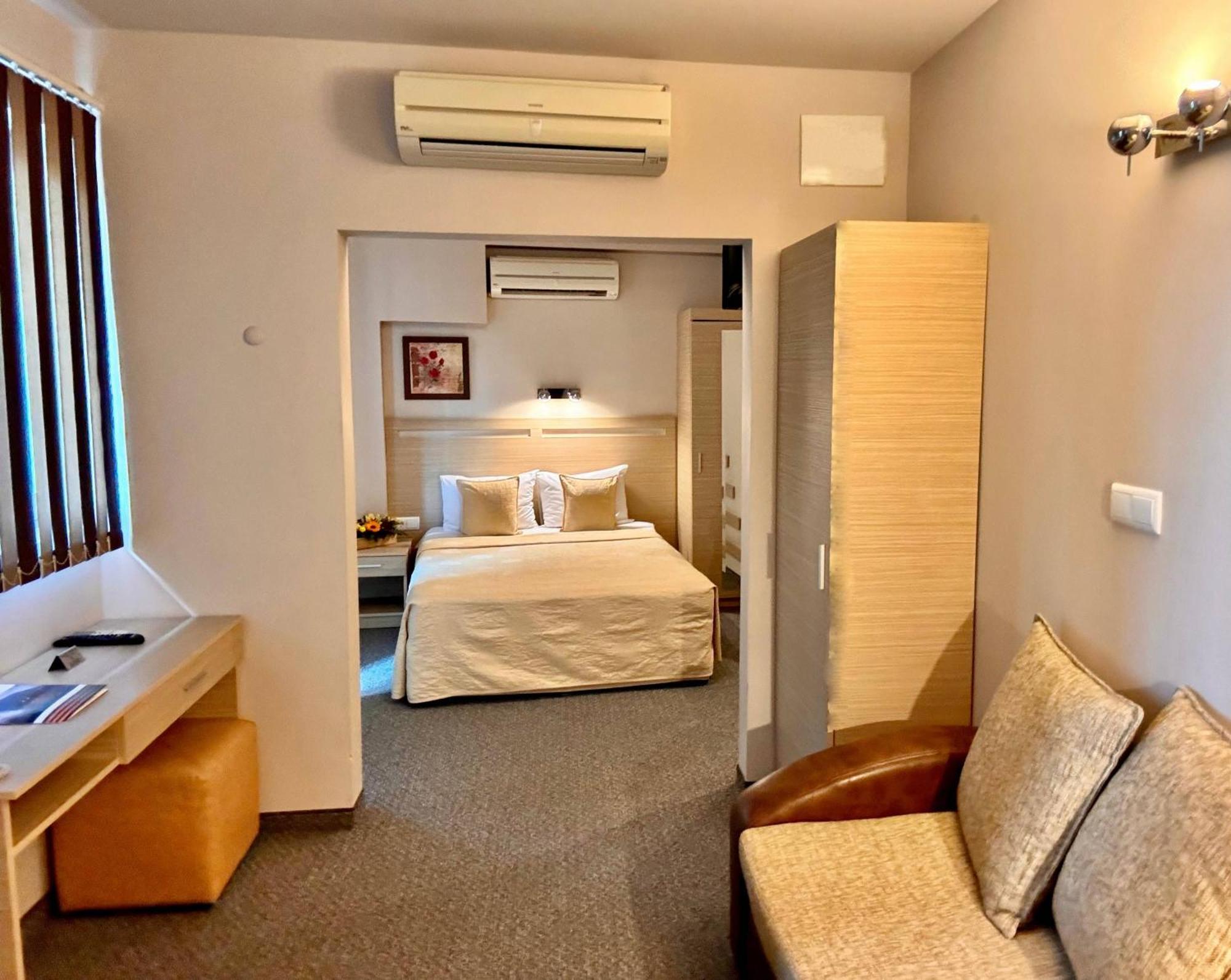Expo Hotel Plovdiv Kültér fotó