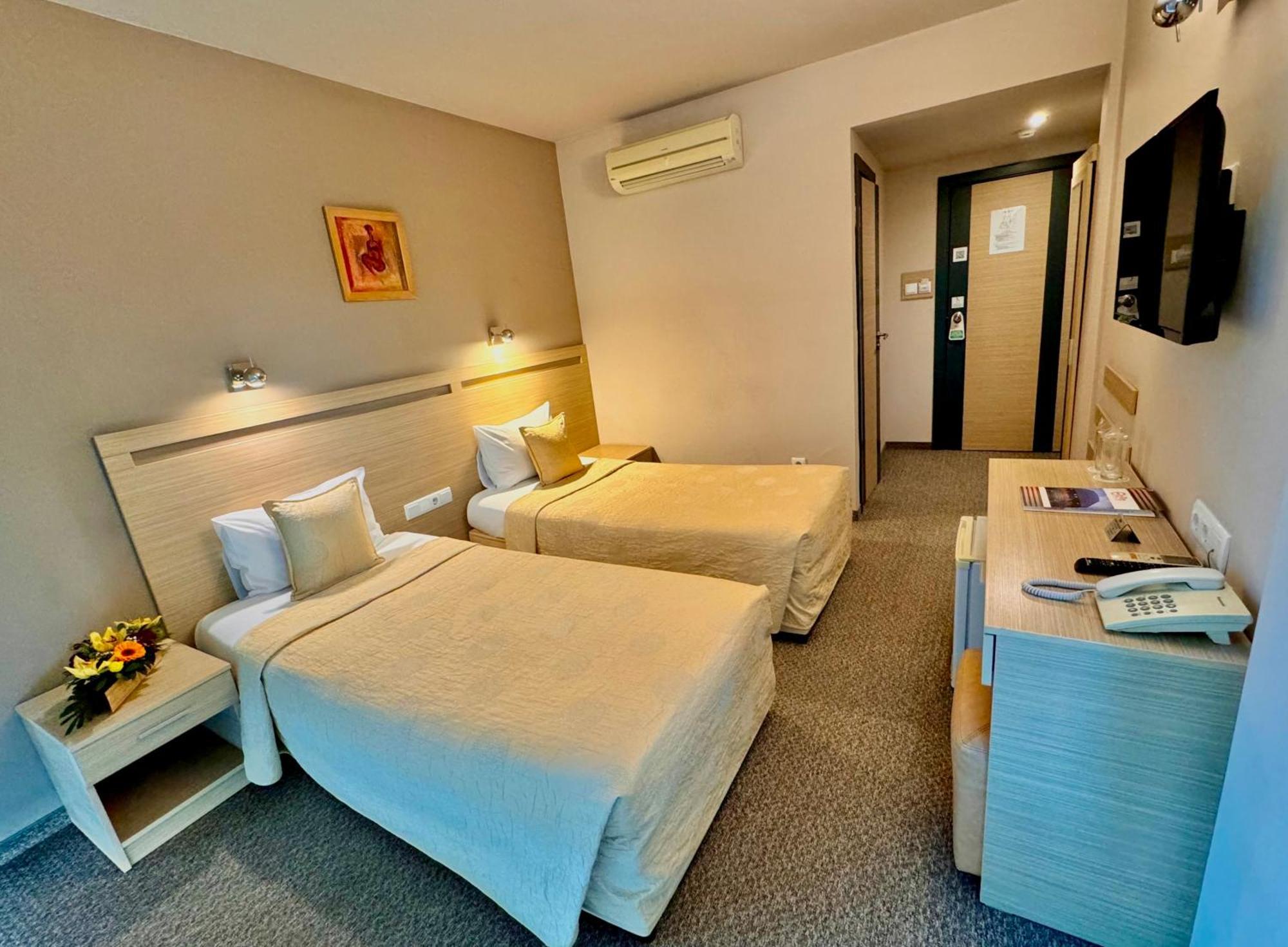 Expo Hotel Plovdiv Kültér fotó