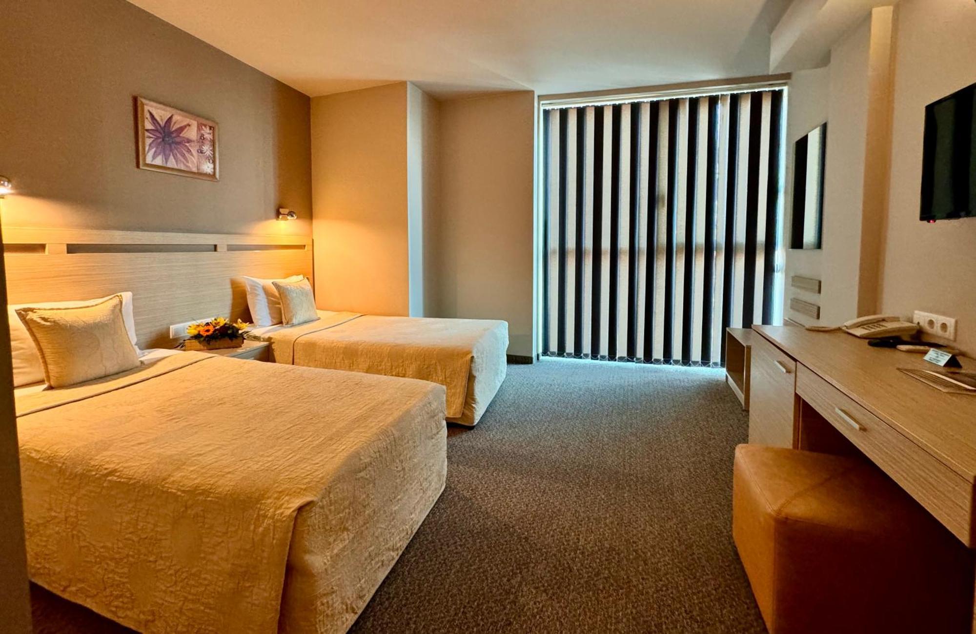 Expo Hotel Plovdiv Kültér fotó